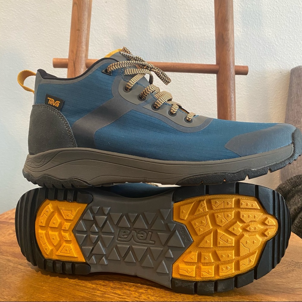 Teva Mens getaway mid shoe